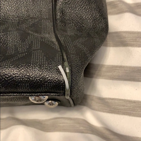 ✨EUC MICHAEL KORS large handbag - Picture 7 of 10